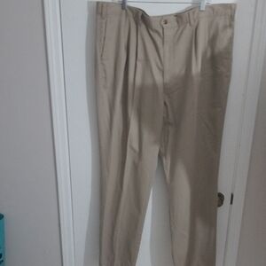 Dockers Men's Khaki Chinos